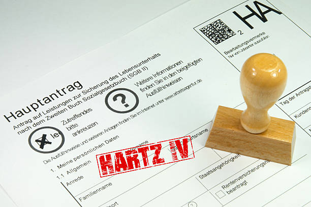الحصول على بدل البطالة HARTZ VI في ألمانيا